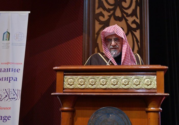 Cheikh Salah Bin Humeid à Moscou durant le congrès mondial « Islam Message Miséri corde Paix » où il a présenté ces valeurs selon la jurisprudence islamique.