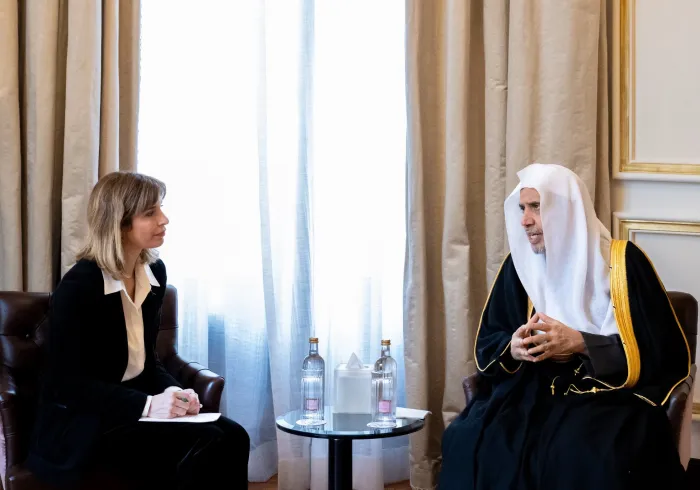 At his residence in the Spanish capital, Madrid, H.E. Sheikh Dr. Mohammed Al-Issa, met with Ms. Hana Jalloul