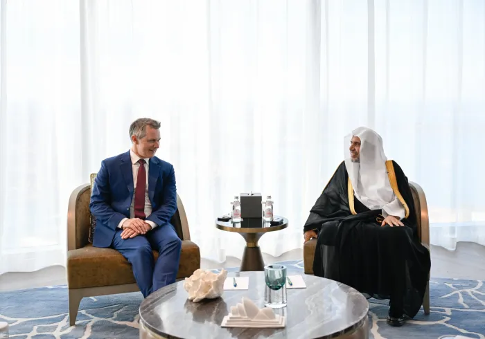 At his residence in Sydney, H.E. Sheikh Dr. Mohammed Al-Issa, Secretary-General, received H.E. Jason Clare, Federal Minister for Education