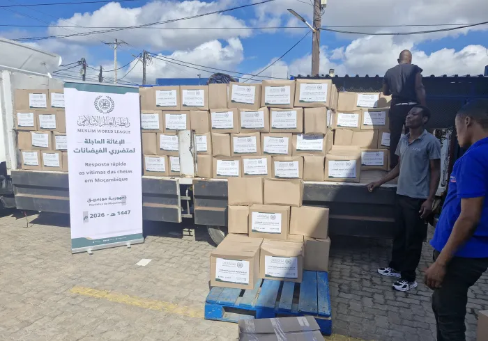 In response to the government’s request and under its direct supervision, the MuslimbWorld League carried out an urgent relief program to support those affected and mitigate the impact of floods and torrential rains in Mozambique