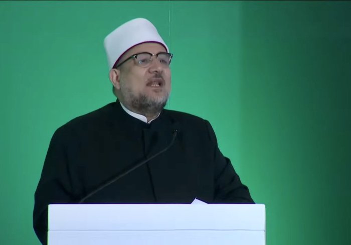 Le Ministre des Dotations, Président du Conseil Suprême des Affaires Islamiques de la République Arabe d'Egypte, cheikh Mohamed Mukhtar Gomaa, lors de la séance d'ouverture de la conférence : 