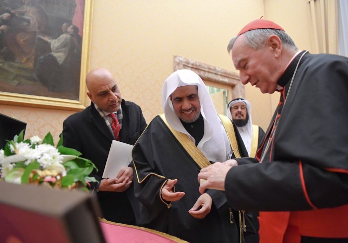 Le Secrétaire d'Etat du Vatican, le Cardinal Pietro Parolin, a reçu à son bureau aujourd'hui le Secrétaire Général de la Ligue Islamique Mondiale