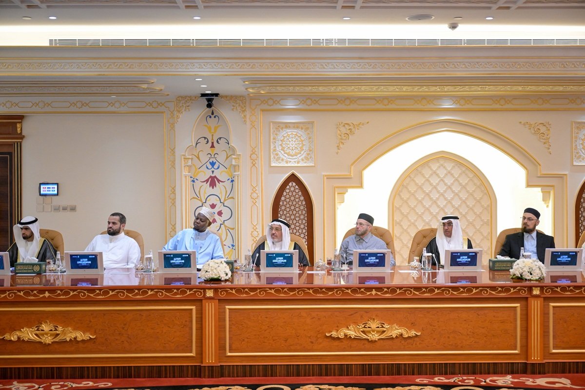 This afternoon, at the headquarters of the Muslim World League (MWL) in Makkah, H.E. Sheikh Dr. Mohammed Alissa, Secretary-General of the MWL and Chairman of the Organization of Muslim Scholars, launched a set of pioneering Qur’anic initiatives, which included