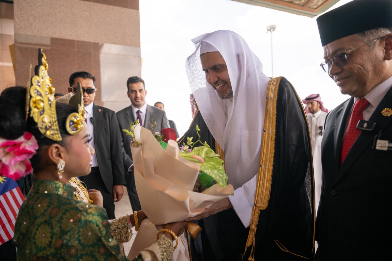 In partnership with the Malaysian government, H.E. will chair the Second International Summit of Religious Leaders and the Third Session of the Council of ASEAN Scholars.
