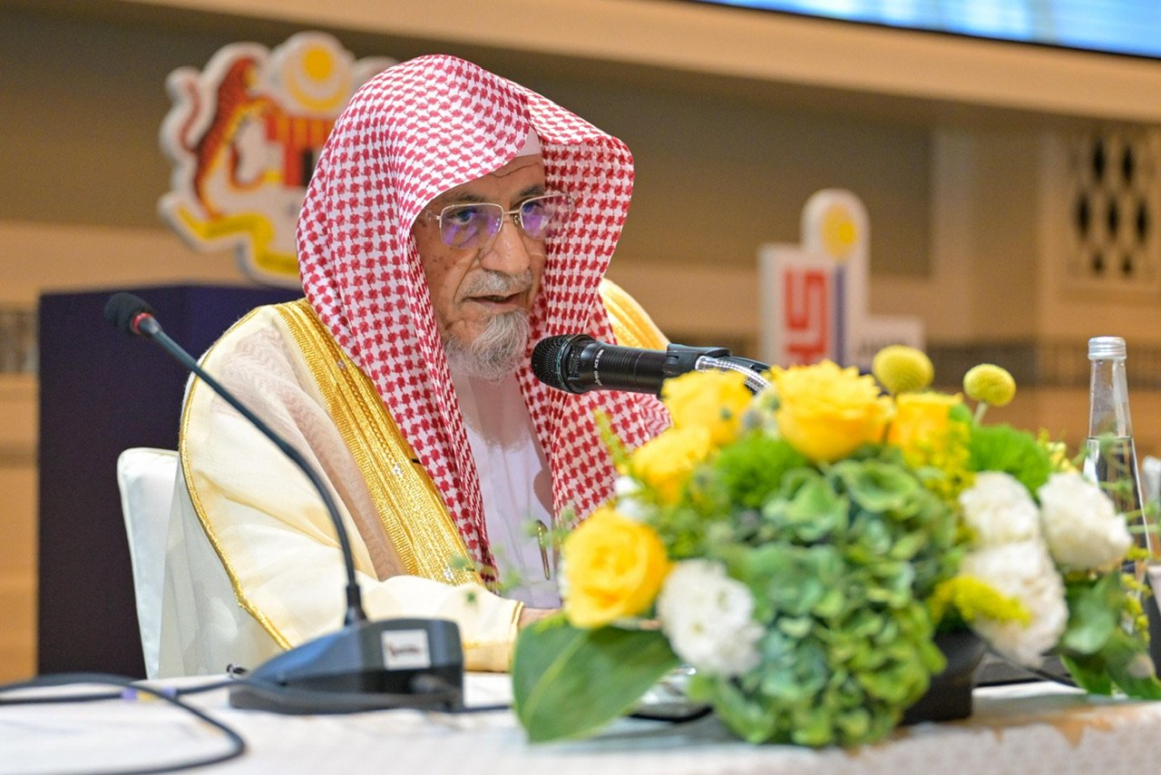 As part of the First Forum for Fiqh Scholars: “Teaching Islamic Fiqh and Cultivating the Faqih: Guiding Principles and Frameworks,” prominent fiqh scholars of the Ummah convene in Malaysia under the umbrella of the Islamic Fiqh Council, affiliated with the Muslim World League. As part of the First Forum for Fiqh Scholars: “Teaching Islamic Fiqh and Cultivating the Faqih: Guiding Principles and Frameworks,” prominent fiqh scholars of the Ummah convene in Malaysia under the umbrella of the Islamic Fiqh Council, affiliated with the Muslim World League.