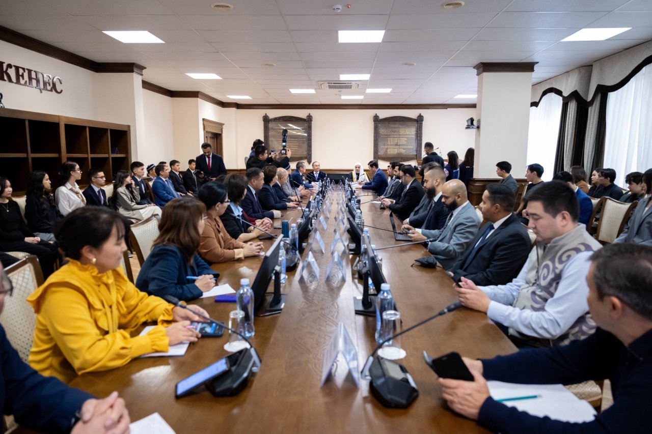 was subsequently awarded an honorary doctorate and an honorary professorship, in the presence of the rector of the university