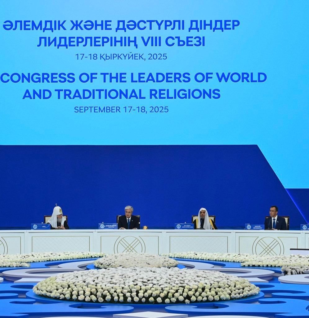 As the Guest of Honor at the Eighth Congress of Leaders of World and Traditional Religions, H.E. Dr. Al-Issa joined H.E. the President of Kazakhstan in attending the opening session of the summit at the Palace of Independence.