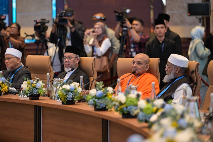 The Palestinian cause is the main issue in the Arab and Islamic conscience, and in the conscience of all nations that cherish justice and peace.