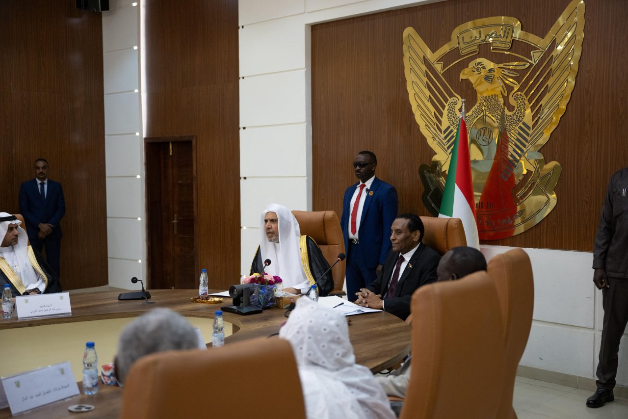 Sudanese Prime Minister Receives the Secretary-General of the MWL