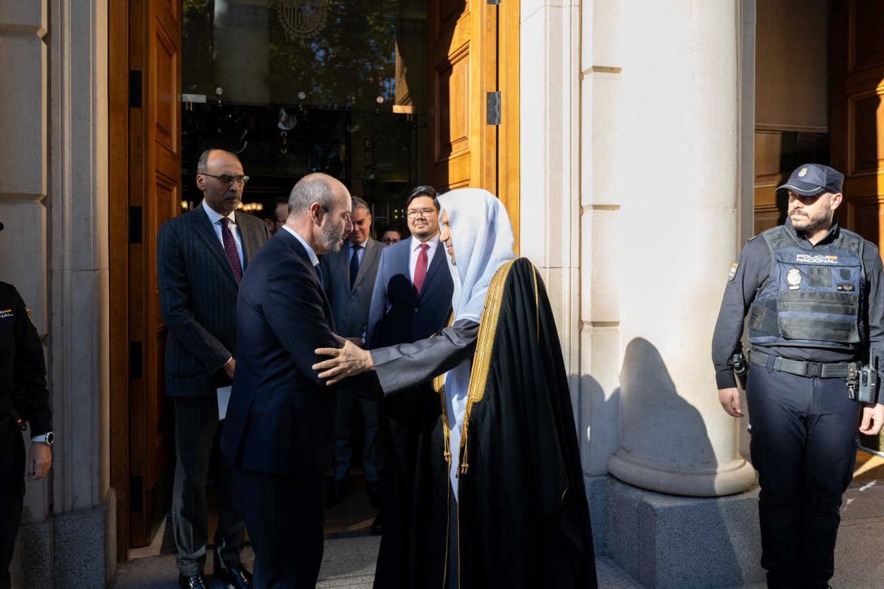 H.E. Sheikh Dr. Mohammed Alissa, met with H.E. Mr. Pedro Rollán, the President of the Senate of Spain