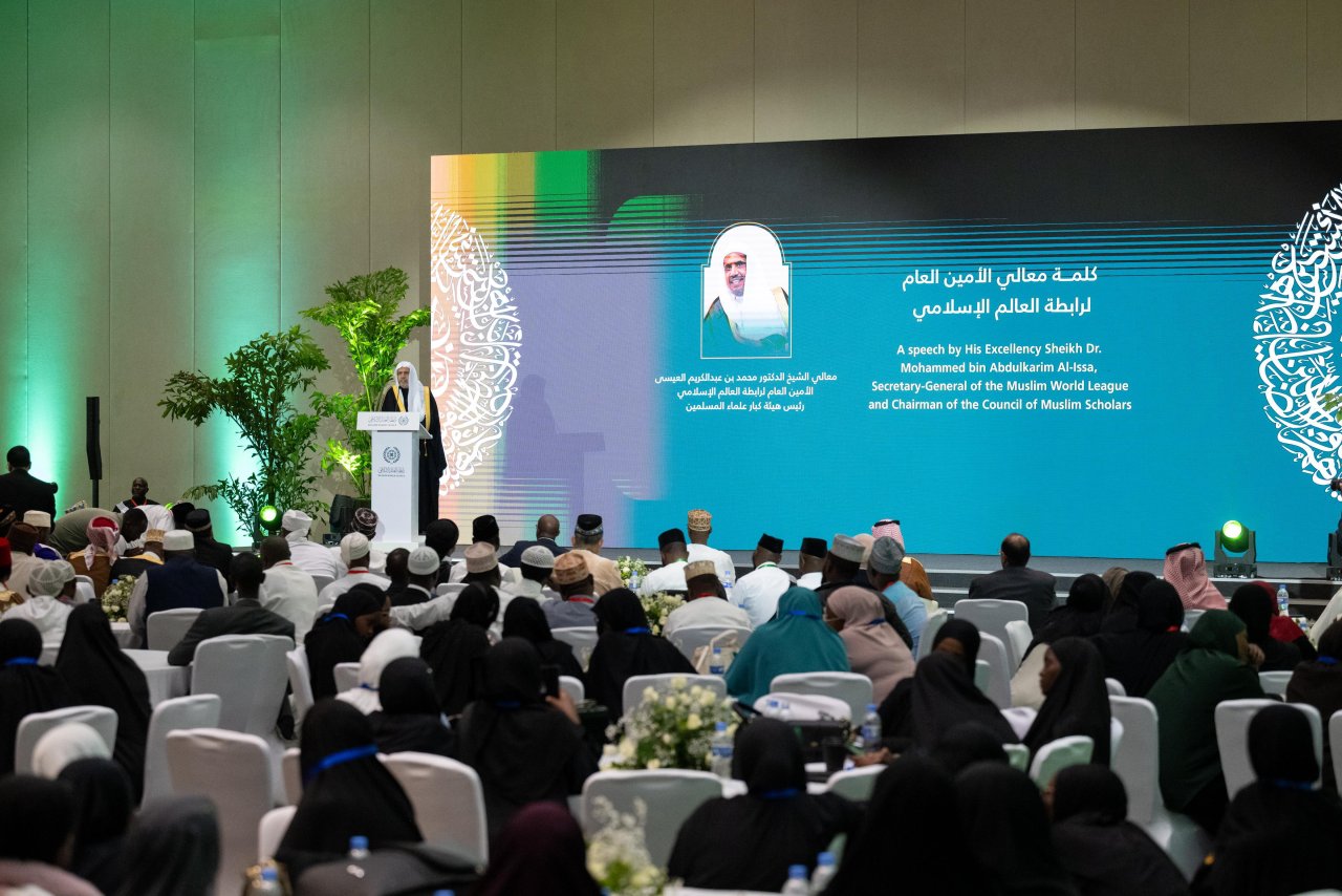 ڈاکٹر محمد  العیسیٰ کی روانڈا میں 70 ہزار حفاظ و حافظاتِ قرآن کریم کی تقریبِ تکمیلِ حفظ میں شرکت