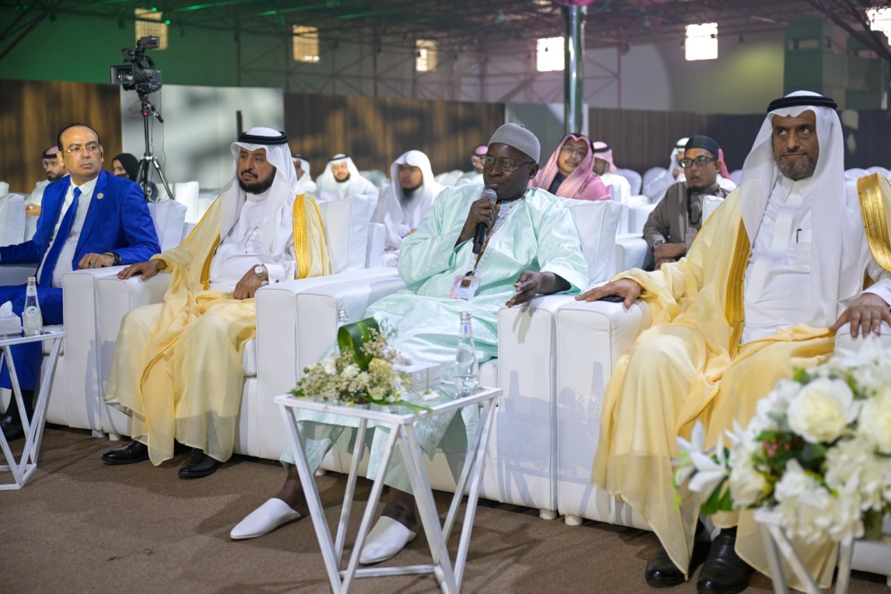 Photos from the lecture and dialogue of His Excellency Sheikh Dr. Mohammed Al-Issa , this afternoon in Makkah, on: “Saudi Moderation: From the Jurisprudential Methodology to Global Leadership”