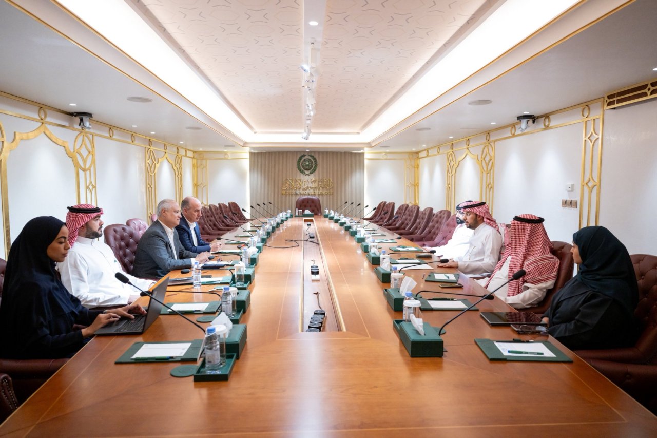 Assistant to the Secretary-General for Corporate Communication, Mr. Abdulwahab Al-Shehri, met with Dr. Khaled Khalifa, UNHCR Representative to the GCC States and Senior Advisor to the High Commissioner, at the MWL headquarters in Riyadh