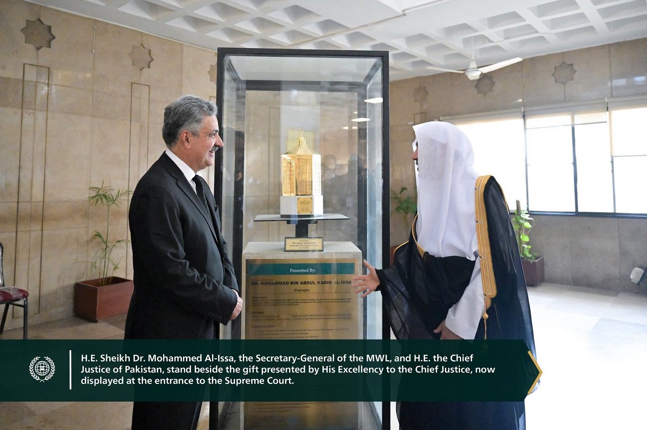 H.E. the Chief Justice of Pakistan hosted H.E. Sheikh Dr. Mohammed Al-Issa , Secretary-General of the MWL, at the Supreme Court