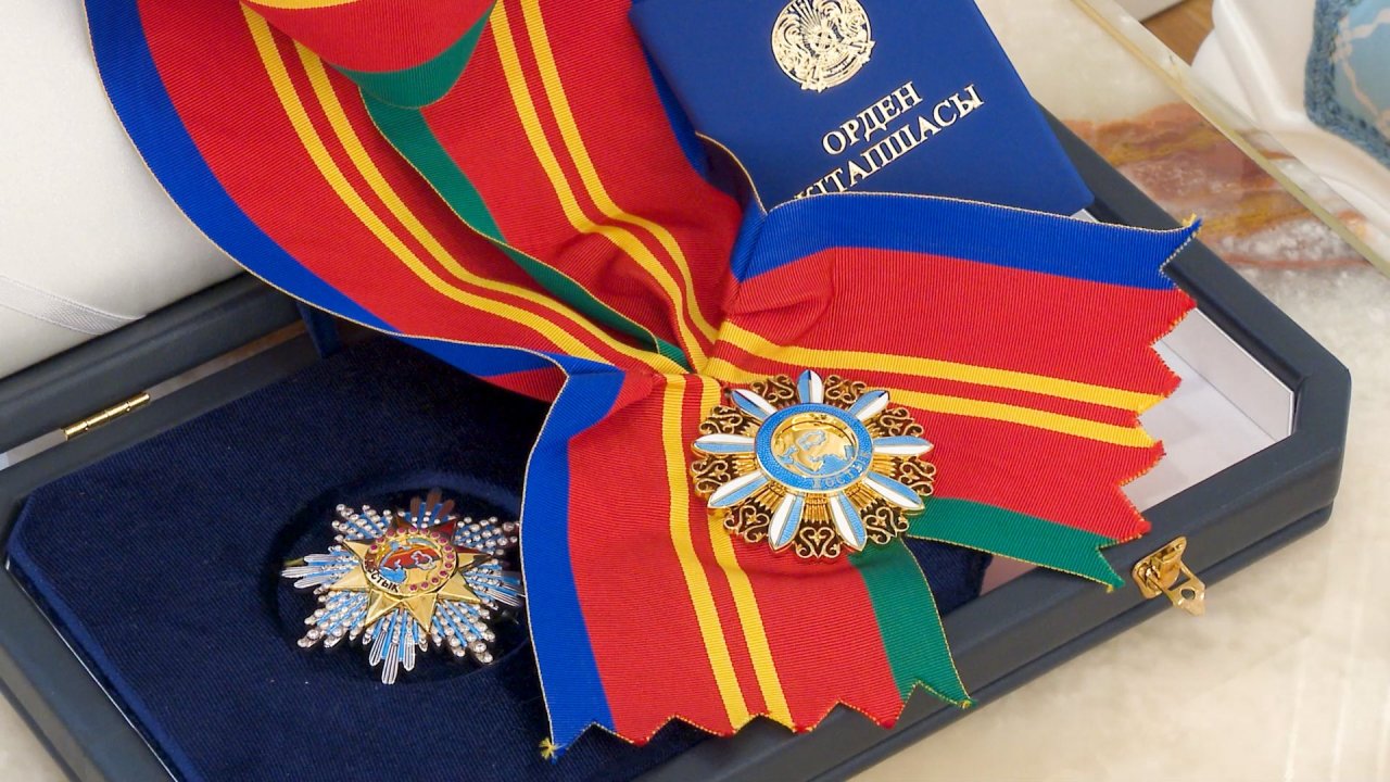 Today, at the Presidential Palace in the capital, Astana, H.E. President Kassym-Jomart Tokayev, President of the Republic of Kazakhstan, received H.E. Sheikh Dr. Mohammed Al-Issa , Secretary-General of the Muslim World League (MWL) and Chairman of the Organization of Muslim Scholars