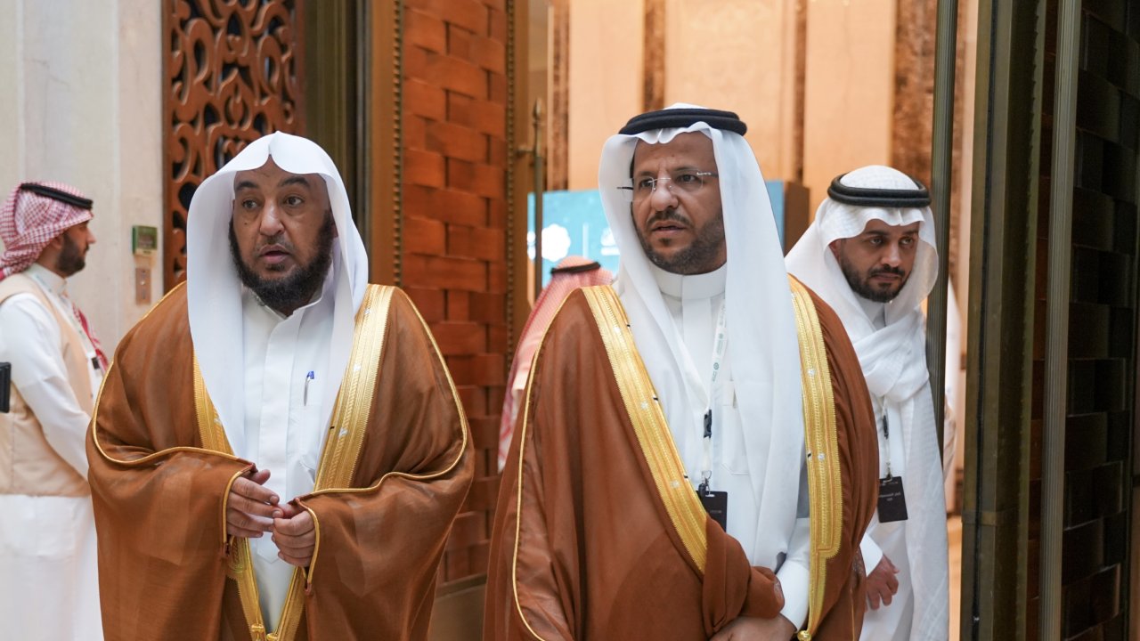 Au service de la communauté musulmane dans l’ensemble de ses affaires religieuses, grâce à un dispositif numérique reposant sur une référence juridique internationale unifiée et sur l’approbation jurisprudentielle de son concept par le Conseil de jurispru