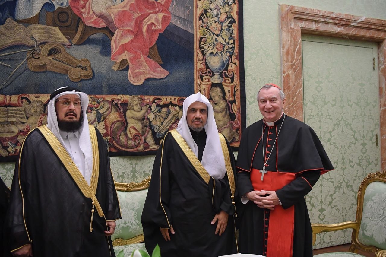 جانب من الاستقبالThe Vatican Secretary of State, Cardinal Pietro Parolin, received at his office today the MWL's Secretary General, Dr Mohammad bin Abdulkarim Alissa