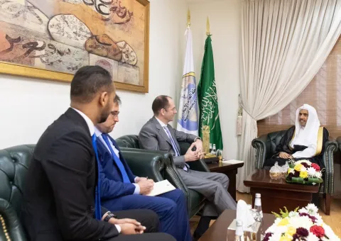 سعادة سفير جمهورية النمسا لدى المملكة العربية السعودية السيد جورج بوستنجر يناقش مع معالي الشيخ د.محمد العيسى أهمية الإفادة من المشتركات الإنسانية لتعزيز قيم الوئام بين الأمم والشعوب