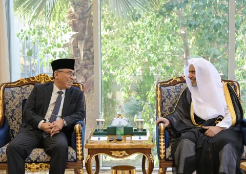 El Secretario general y Presidente de la Comisión de Ulemas, el Sheij Mohammed Alissa, recibió en Riad al Sheij Yahya Cholil Staquf