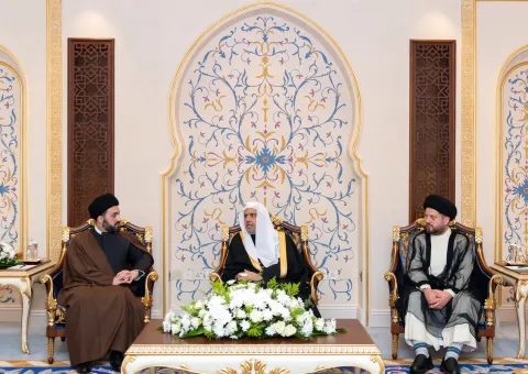 جناب دبیر کل، و رئیس انجمن علمای مسلمان آقای دکتر شیخ محمد العيسى  در مقر سازمان همبستگی در مکه مکرمه از تعدادی از رهبران دارالعلم امام خویی پذیرایی نمود؛ از جمله جناب آقای دکتر سید جواد الخویی، جناب آقای دکتر سید زید بحرالعلوم و دکتر کریم مومن در این نشست حضور داشتند
