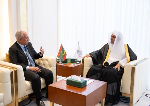 Le Secrétaire général, Président de l’Organisation des savants musulmans, cheikh Mohammed Alissa , a reçu à Riyad, l’Ambassadeur de la République islamique de Mauritanie auprès du Royaume d’Arabie Saoudite, M. Moktar Ould Dahi.