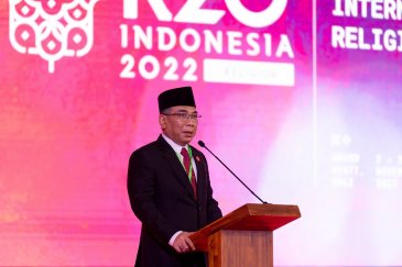 Chairman of Indonesia’s Nahdlatul Ulama Sheikh Yahya Cholil Staquf Addresses the Opening Session of R20 Summit