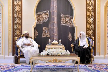 At his office in Makkah, H.E. Sheikh Dr. Mohammed Al-Issa, met wit the Grand Imam for Islamic Affairs and the Grand Mufti of the Republic of Burundih