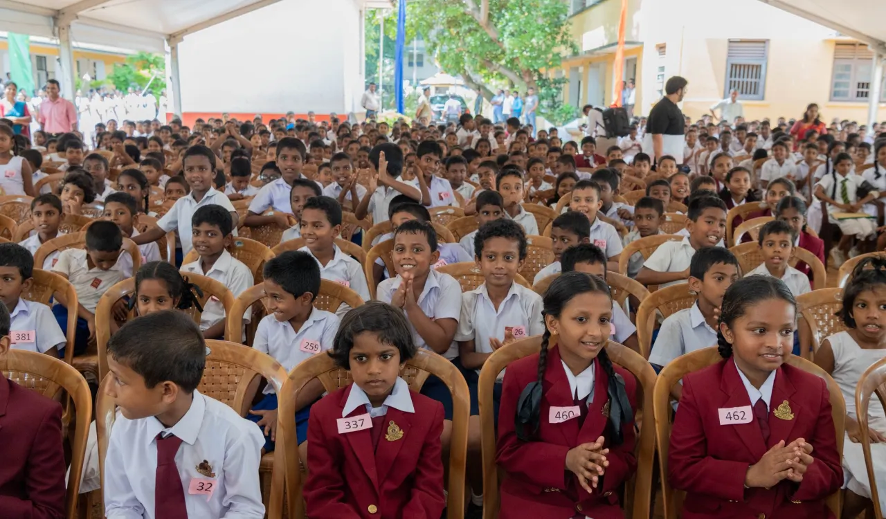 «Les jeunes du monde entier ne sont pas un problème qu'il faut gérer, ils sont une source d'énergie dans laquelle il faut investir » Mohammad Alissa   Les initiatives de la LIM visent à donner à la jeunesse les moyens de construire un avenir meilleur.