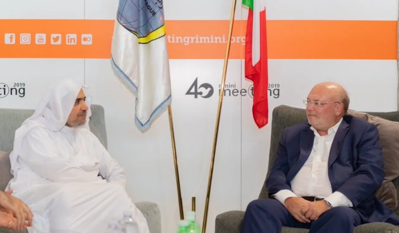 التقى معالي الشيخ د.محمد العيسى⁩ في ⁧ريميني⁩ بمدير الجامعة الكاثوليكية " الذي عبّر عن تقديره لجهود ⁧رابطة العالم الإسلامي⁩ في تعزيز الوئام الديني والإثني