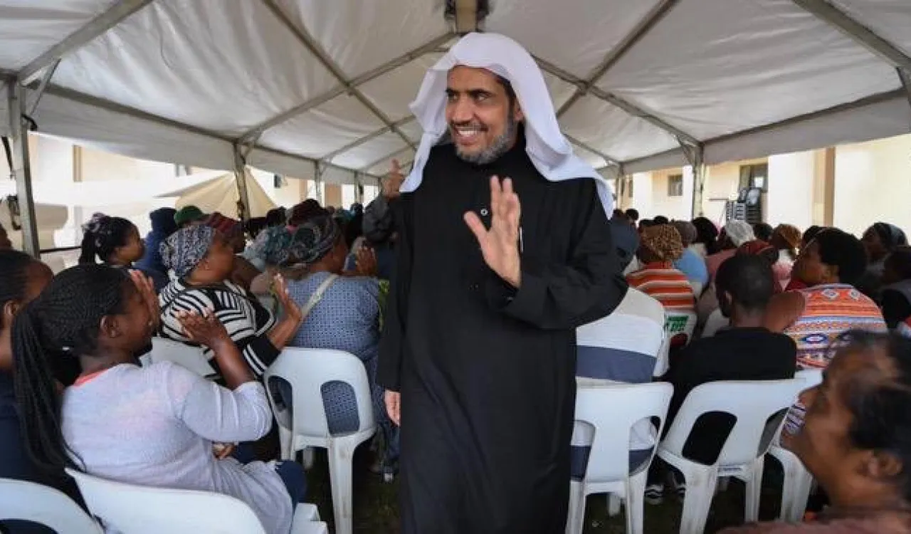 « L'islam appelle à l’ouverture aux autres, à la coexistence et au respect de la dignité de la personne humaine. Nous avons la responsabilité de combattre ceux qui sèment les germes de la division ."Mohammad Alissa