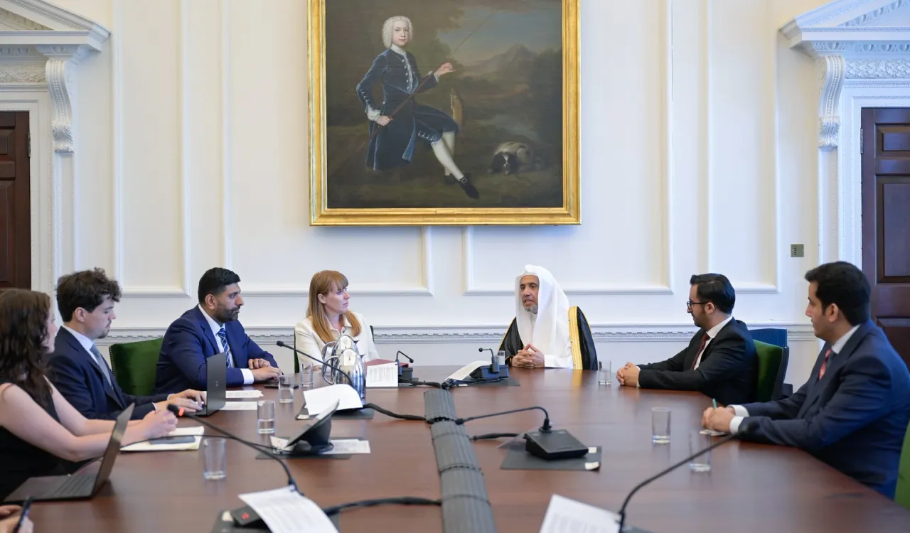 برطانیہ کی نائب وزیرِ اعظم، محترمہ انجیلا رینر نے سیکرٹری جنرل رابطہ اور چیئرمین مسلم علماء کونسل عزت مآب شیخ ڈاکٹر محمد العیسی    سے ملاقات کی۔