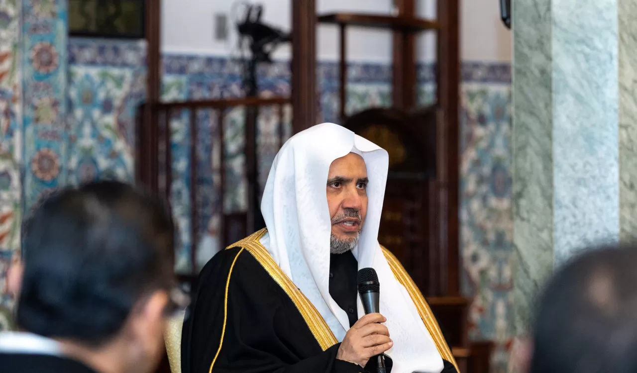 جناب دبیر کل، رئیس انجمن علمای مسلمان، آقای دکتر شیخ محمد العیسی، در مرکز اسلامی واشنگتن، نشست شورای موسسان رهبران اسلامی در آمریکا، هر دو بخش شمالی و جنوبی آن را افتتاح نمود