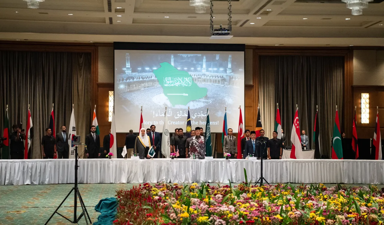 e Secrétaire général, cheikh Mohammed Al-Issa, accompagné du Vice-Premier ministre malaisien, a inauguré le « Conseil des savants de l'ASEAN »