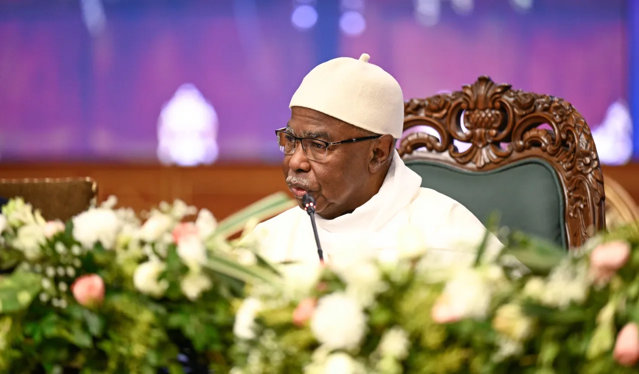 سیکرٹری جنرل،اسلامی تعاون تنظیم( او آئی سی) عزت مآب  حسین ابراہم طہ، پاکستان کے دار الحکومت اسلام آباد میں، رابطہ عالم اسلامی کی جانب سے منعقدہ مسلم معاشروں میں #لڑکیوں_کی_تعلیم_کے_لئے_اقدام کانفرنس کی افتتاحی تقریب سے  خطاب کرتے ہوئے: