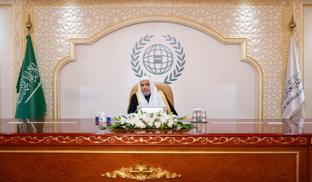 با حضور جناب دبیر کل، و رئیس انجمن علمای مسلمان، آقای دکتر شیخ محمد العیسی‬⁩ ⁦‪: ⁧‫سازمان همبستگی جهان اسلام‬⁩ از جمعی از پزشکان و جراحان برجسته جهانی، به‌عنوان شرکای طرح‌های پزشکی این سازمان، تقدیر کرد و از فرزندان برتر خود از میان ایتام تجلیل نمود.