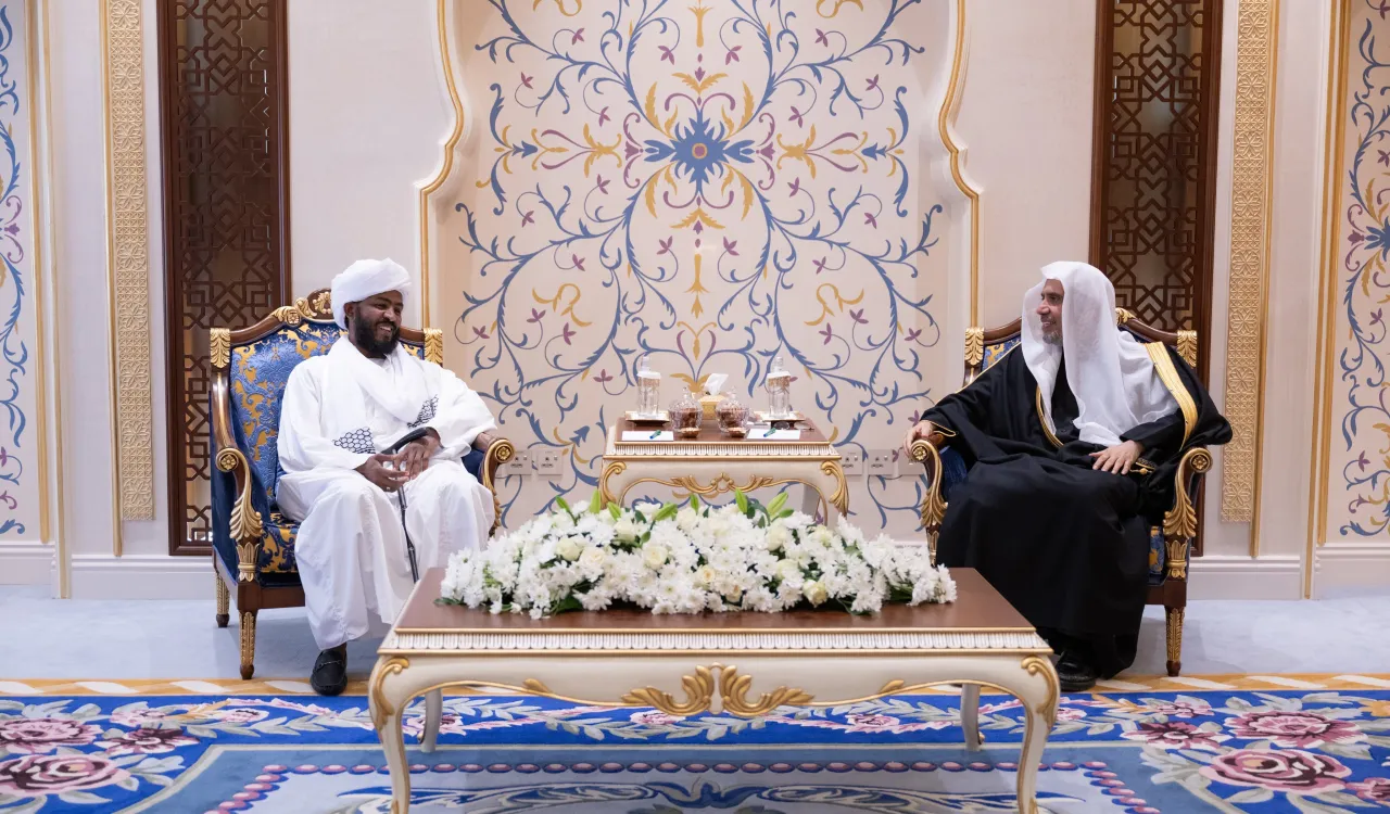 Le Secrétaire général, Président de l’Organisation des savants musulmans, cheikh Mohammed Al-Issa a reçu à La Mecque, le Ministre des Affaires Religieuses et des Waqfs de la République du Soudan, M.Omar Bakhit Mohamed