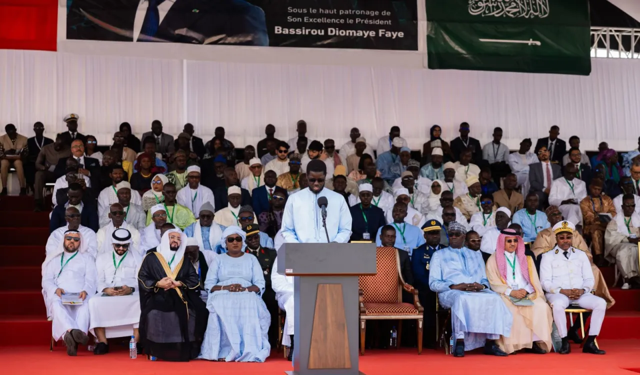 Afin de mettre en valeur les principes islamiques incarnés dans la noble biographie du Prophète (paix sur lui) avec les techniques d’exposition les plus modernes, le Président de la République du Sénégal, M. Bassirou Diomaye Faye