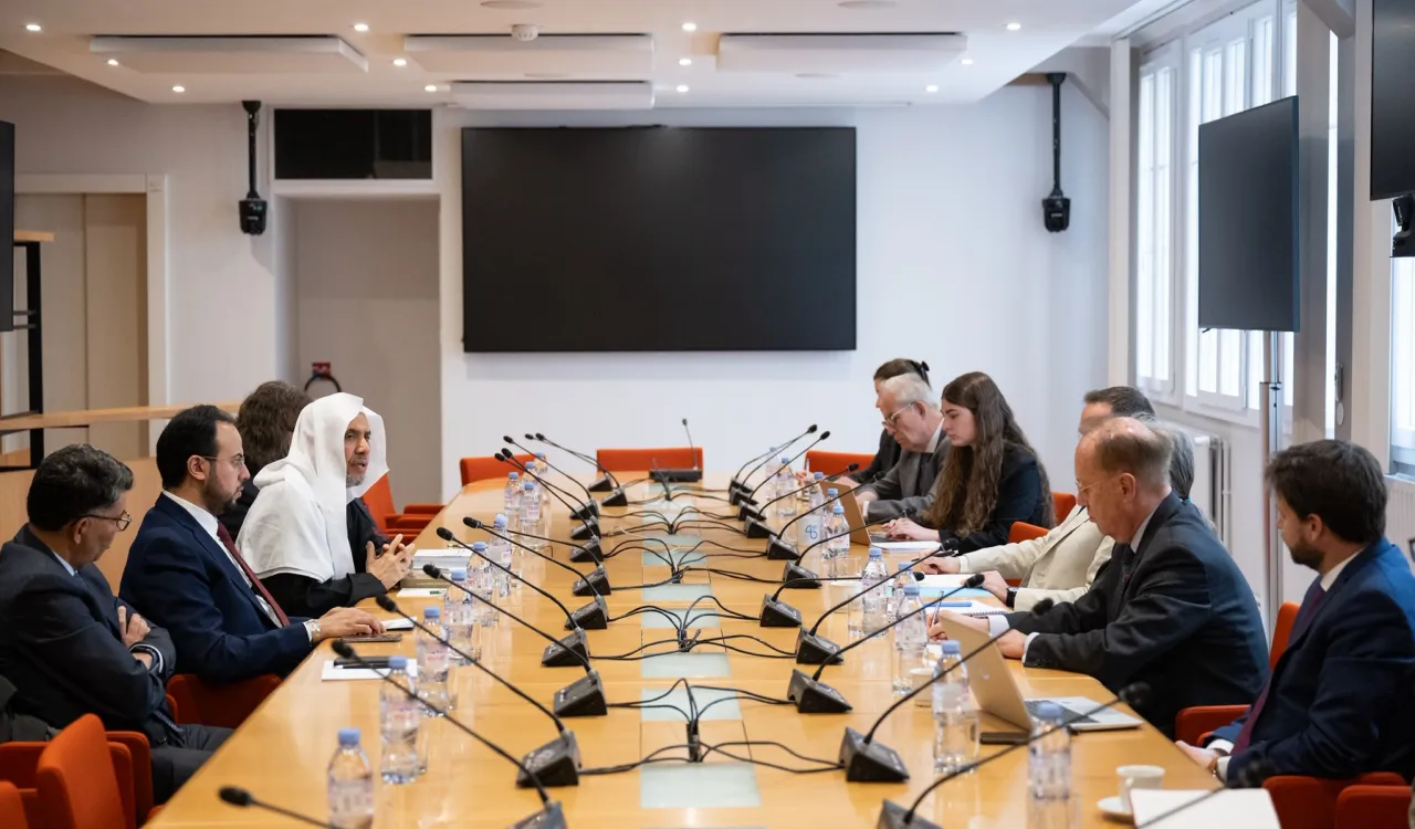 مؤسسه روابط بین‌الملل فرانسه در پایتخت این کشور، پاریس، میزبان نشستی با حضور جناب دبیرکل سازمان همبستگی جهان اسلام و رئیس انجمن علمای مسلمان، آقای  دکتر شیخ محمد العیسی