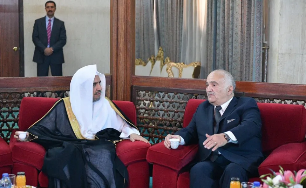 Le prince Hassan Bin Talal, Président du Forum de la pensée arabe, reçoit dans son bureau à Amman en Jordanie, le Secrétaire Général de la Ligue.