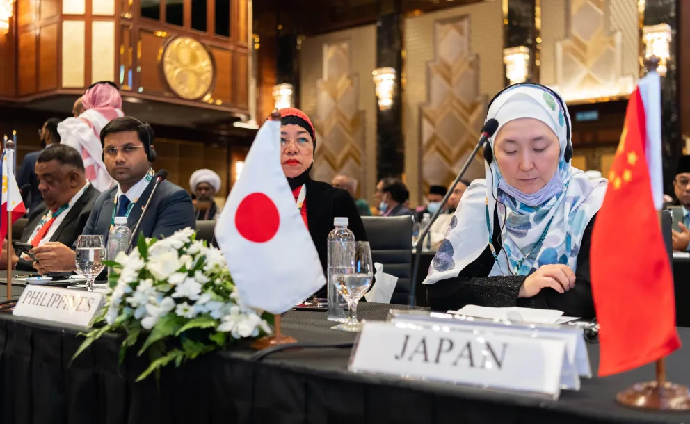 Datoka Idriss ben Ahmed Ministre malaisien des affaires religieuses lors du discours d’accueil des participants au congrès : «Nous remercions la LIM d’avoir choisi la Malaisie comme partenaire stratégique pour ce recevoir ce congrès qui symbolise la coopération et l’union ».