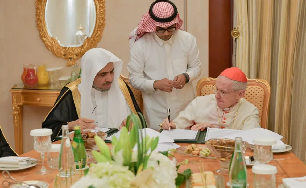 Meeting & accord signed with Cardinal Jean-Louis Tauran. President, Pontifical Council for Interfaith Dialogue, Vatican. Aims at achieving the common goals of spreading peace & harmony to counter the conflicts that leave behind suffering. The accord focus