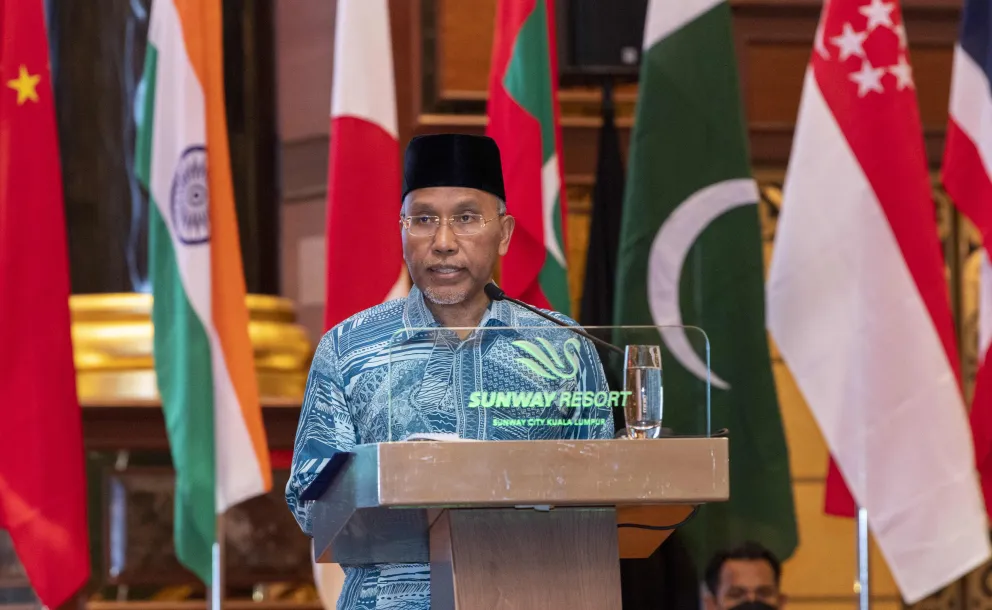 Datoka Idriss ben Ahmed Ministre malaisien des affaires religieuses lors du discours d’accueil des participants au congrès : «Nous remercions la LIM d’avoir choisi la Malaisie comme partenaire stratégique pour ce recevoir ce congrès qui symbolise la coopération et l’union ».