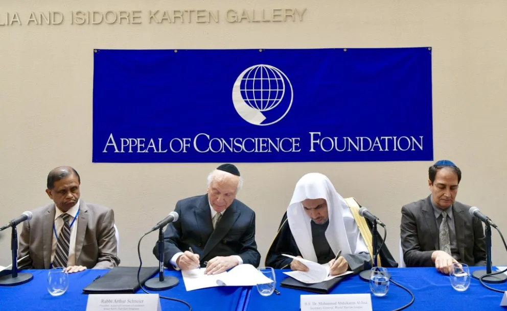 D. Mohammad Alissa signe un accord entre la Ligue Islamique Mondiale la fondation «L’appel de conscience»