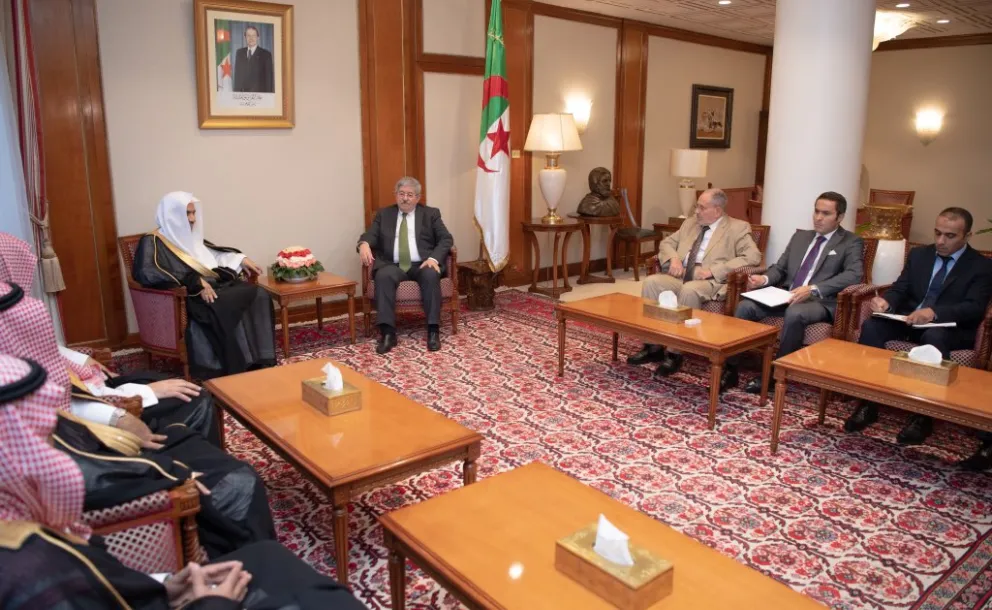 The Head of Government in Algeria receives His Excellency the Secretary General of the Muslim World League in the Algerian capital