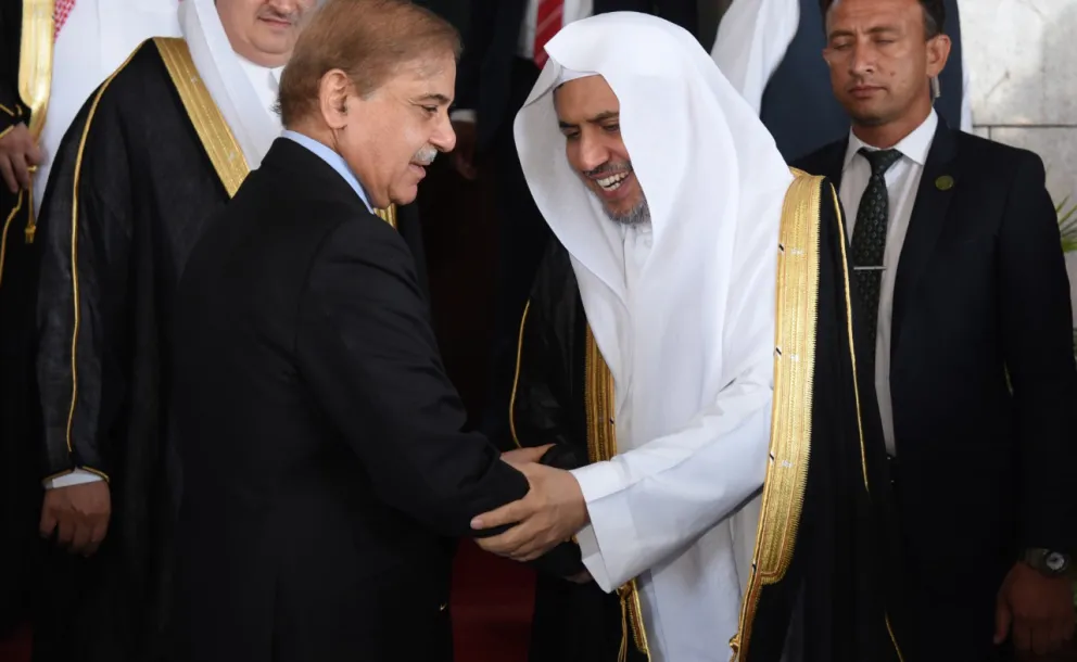 Ministre de la République islamique du Pakistan, M. Shahbaz Sharif, lorsqu’il a reçu  le Secrétaire général cheikh Mohammad Alissa à Islamabad.