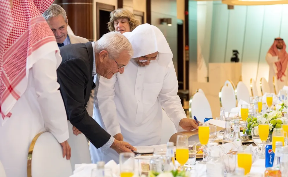 Mohammad Alissa a reçu  à Riyad Mr Satloff  président de l’institut Washington avec des membres afin de traiter de coopération 