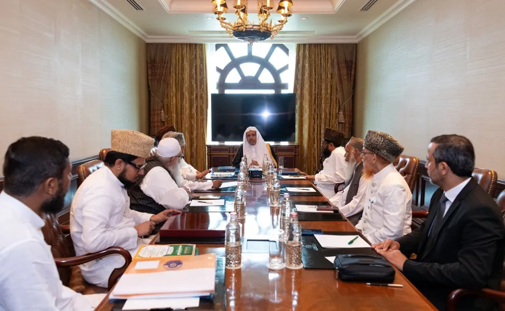 In New Delhi, His Excellency Sheikh Dr. Mohammad Al-Issa, the Secretary General of the MWL, Chairman of the Organization of Muslim Scholars, met with His Eminence Sheikh Dr. Asghar Ali Imam Mahdi Salafi, the Ameer of Jamiate Ahle Hadeeth in India