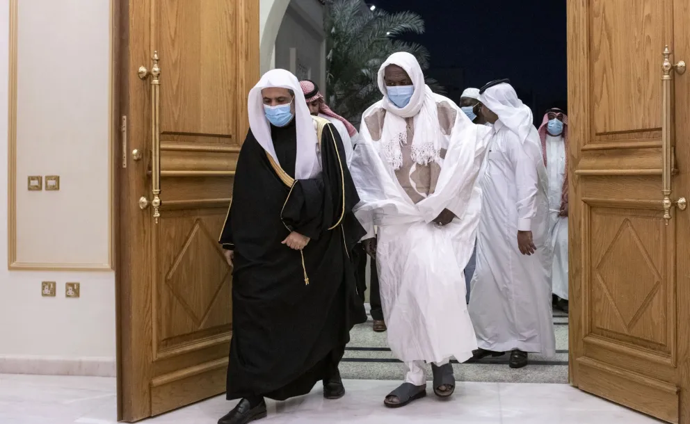 Mohammad Alissa a reçu Cheikh Mahmoud Deko, Coordonnateur général de l'Assemblée des gens de la Sounna et du groupe au Mali pour discuter des moyens de renforcer l'action conjointe, l'harmonie nationale et religieuse dans toute l'Afrique et de faire face à l’idéologie extrémiste.