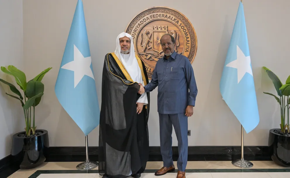 ‏استقبل فخامةُ رئيس جمهورية الصومال الفيدرالية، الدكتور حسن شيخ محمود، في القصر الرئاسي، معالي الأمين العام، رئيسَ هيئة علماء المسلمين، فضيلةَ الشيخ د.محمد العيسى