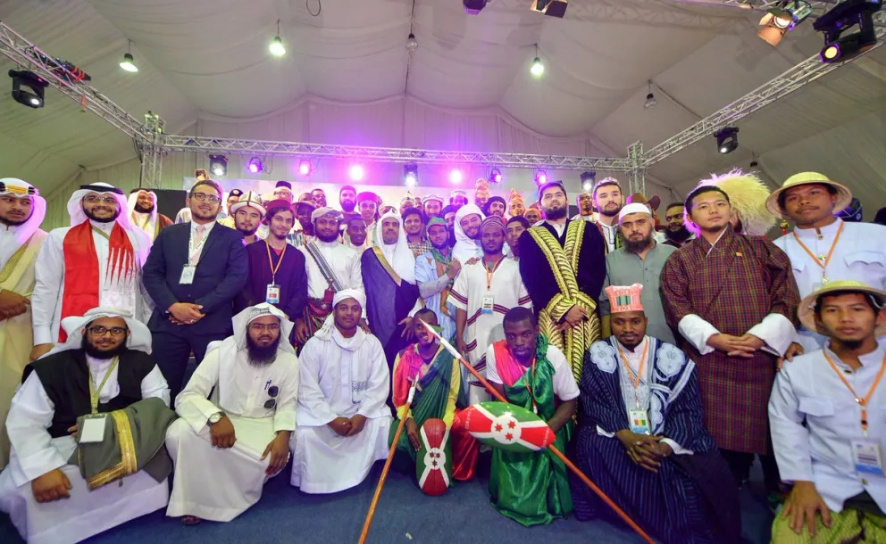 Le SG de la LIM visite le salon du Festival des cultures et des peuples organisé par l’Université Islamique de Madinah